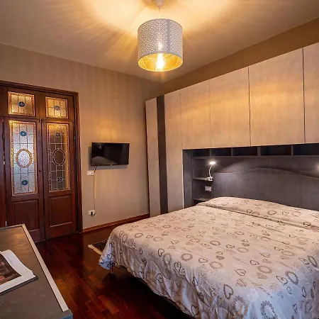 Ludyta House In Centro