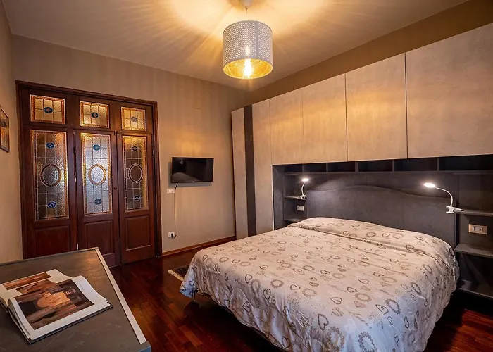 Ludyta House In Centro